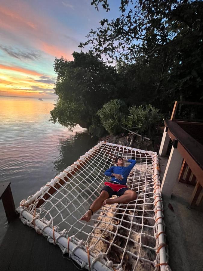 White Bada Guesthouse Siquijor Εξωτερικό φωτογραφία