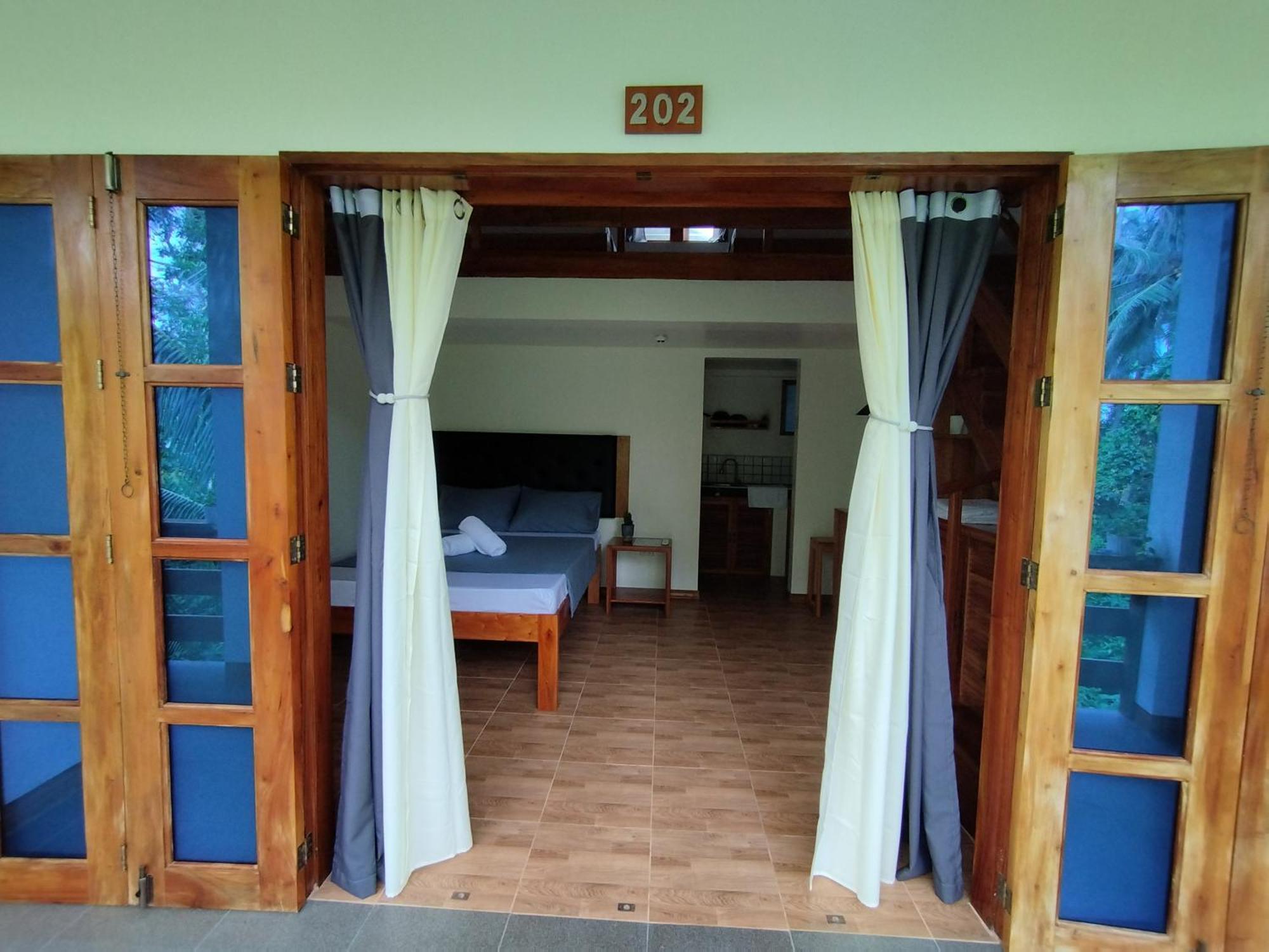 White Bada Guesthouse Siquijor Δωμάτιο φωτογραφία